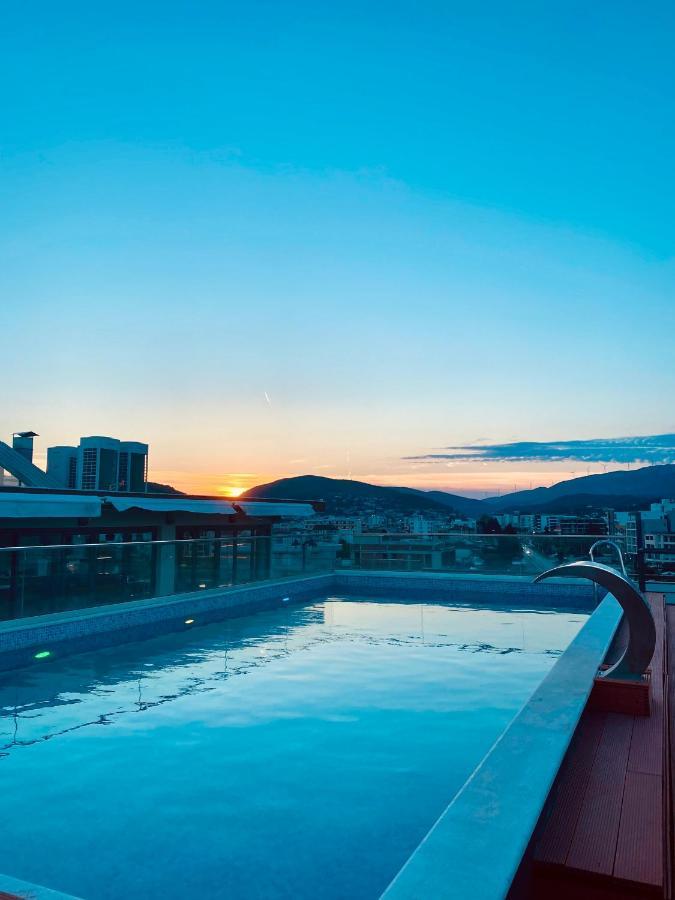 Hotel Evropa Улцин Екстериор снимка