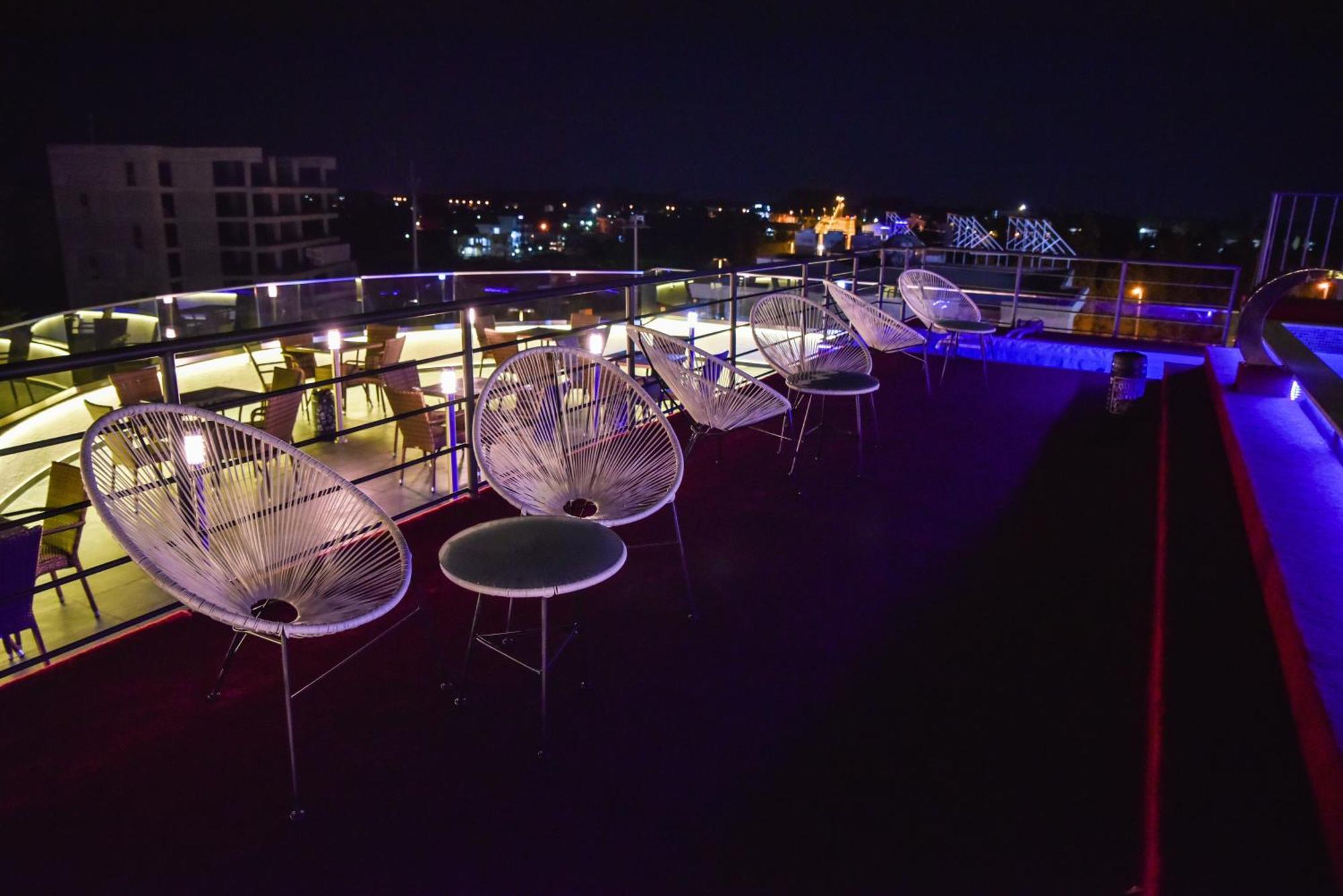 Hotel Evropa Улцин Екстериор снимка