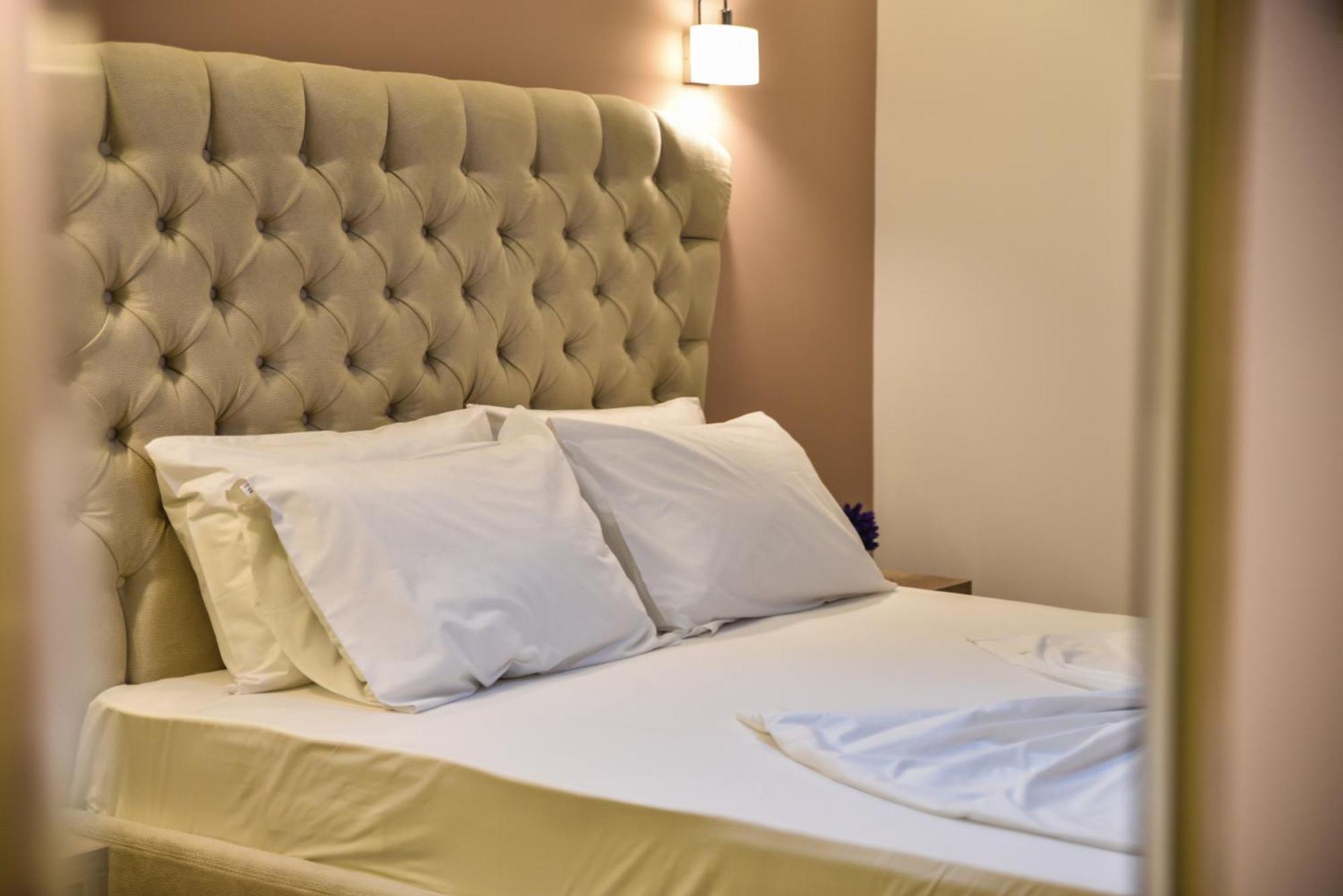 Hotel Evropa Улцин Екстериор снимка